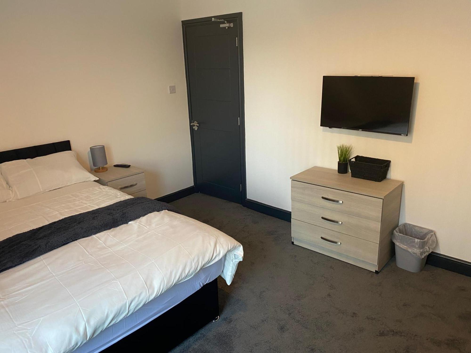 Houghton Guest House 2 Stoke-on-Trent Экстерьер фото