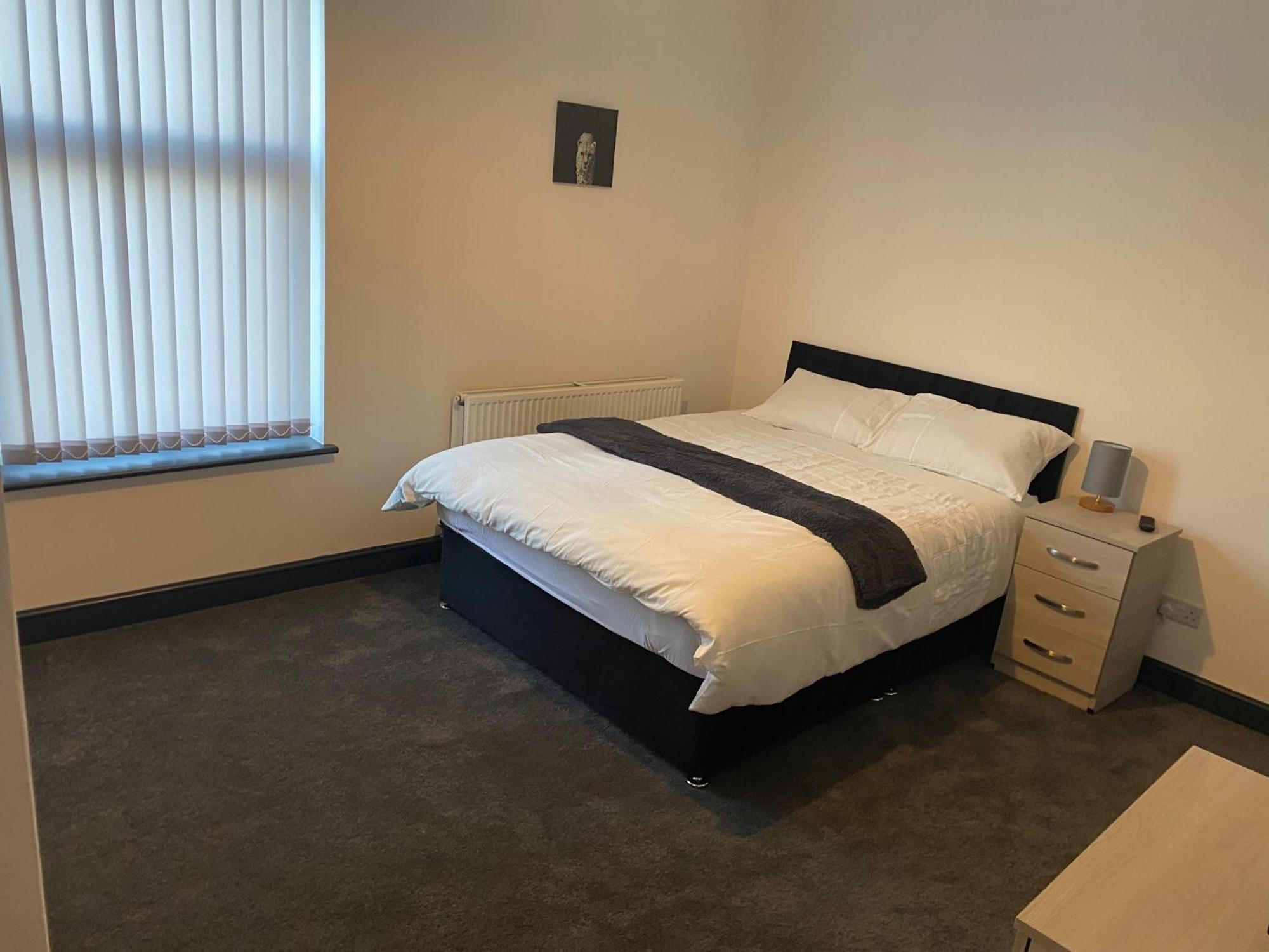 Houghton Guest House 2 Stoke-on-Trent Экстерьер фото