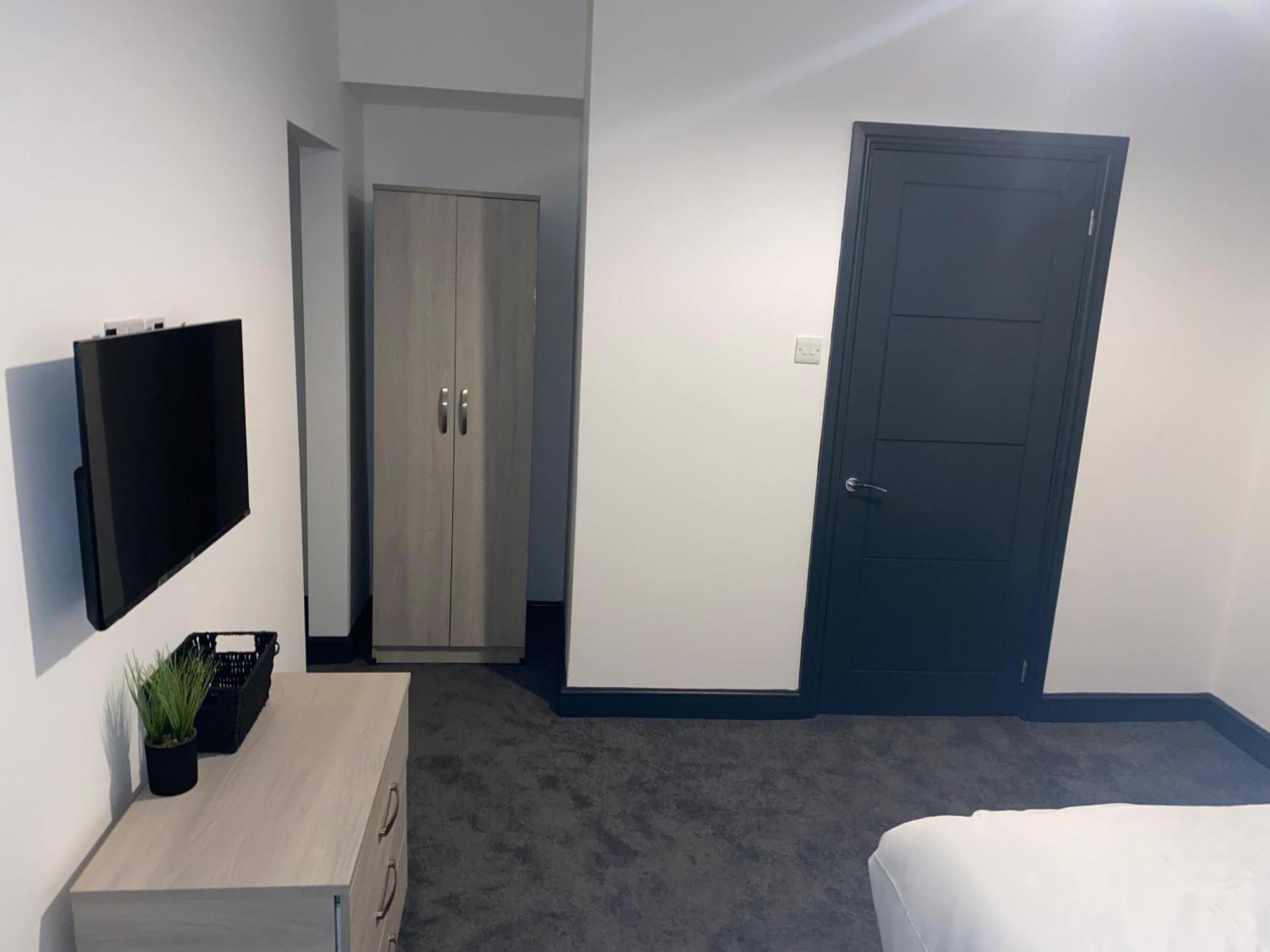 Houghton Guest House 2 Stoke-on-Trent Экстерьер фото
