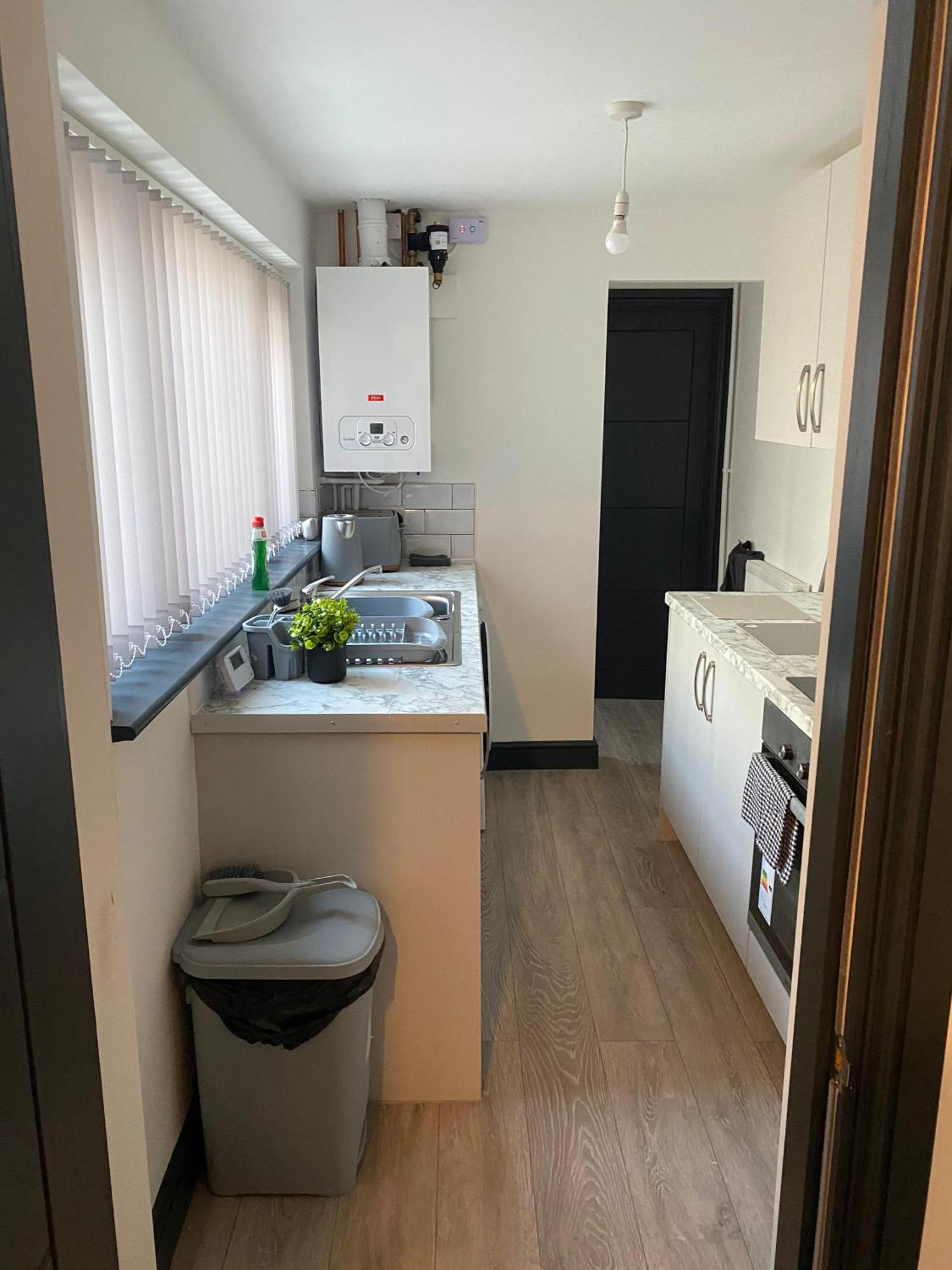 Houghton Guest House 2 Stoke-on-Trent Экстерьер фото
