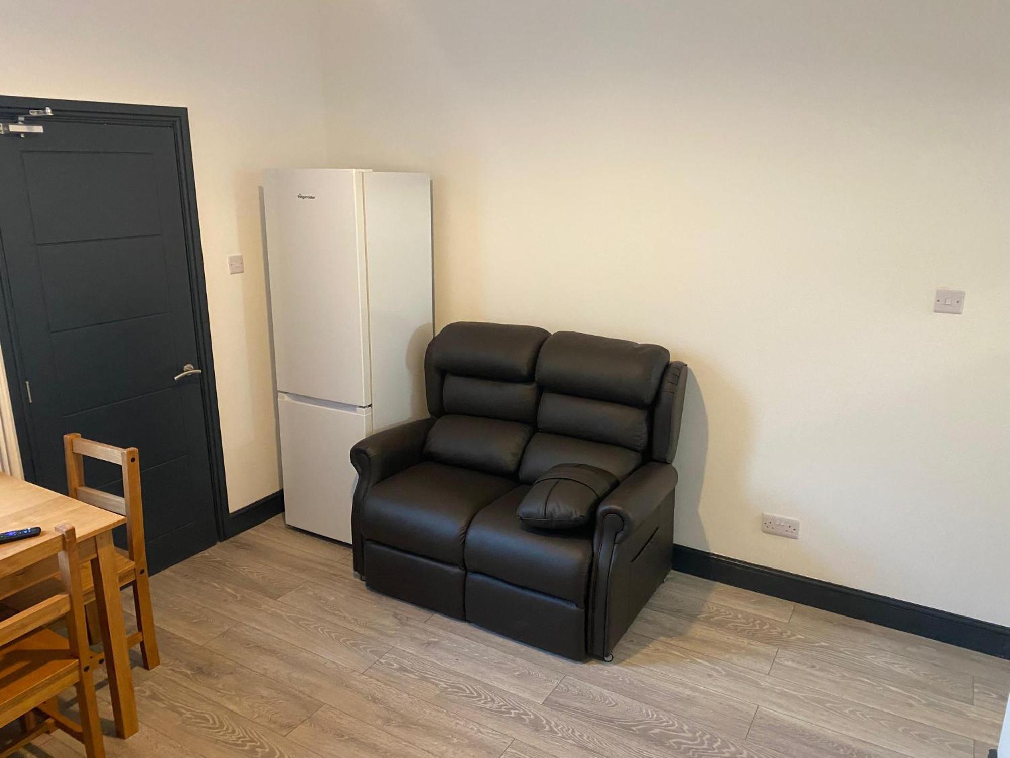 Houghton Guest House 2 Stoke-on-Trent Экстерьер фото