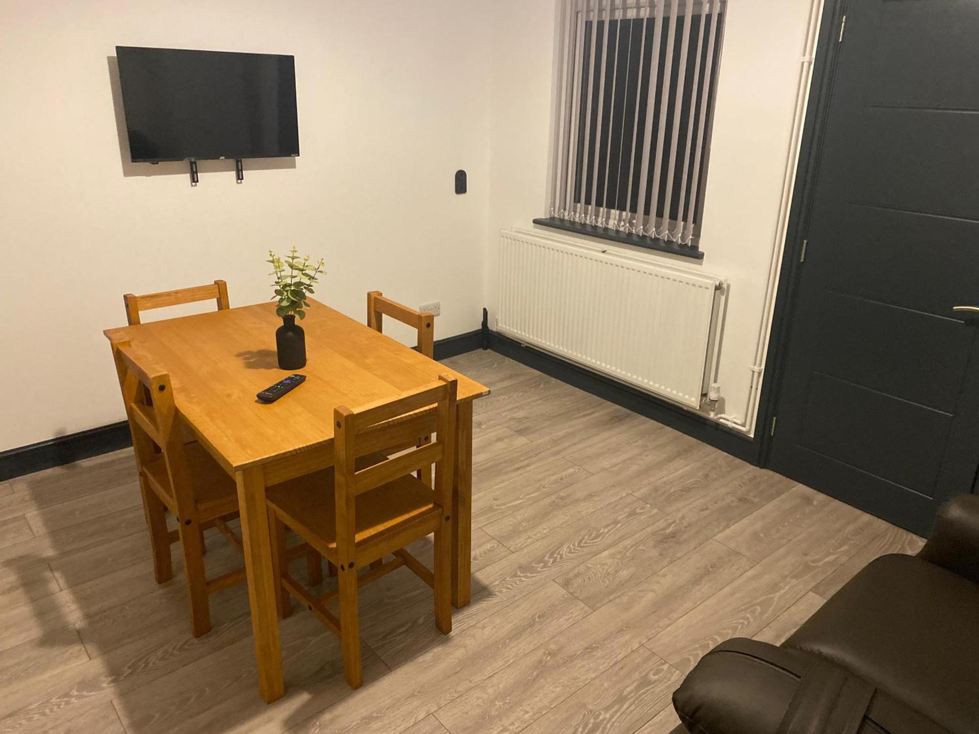 Houghton Guest House 2 Stoke-on-Trent Экстерьер фото